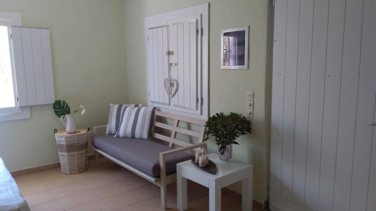 Olive Garden Guest House Kyparissia Exterior photo